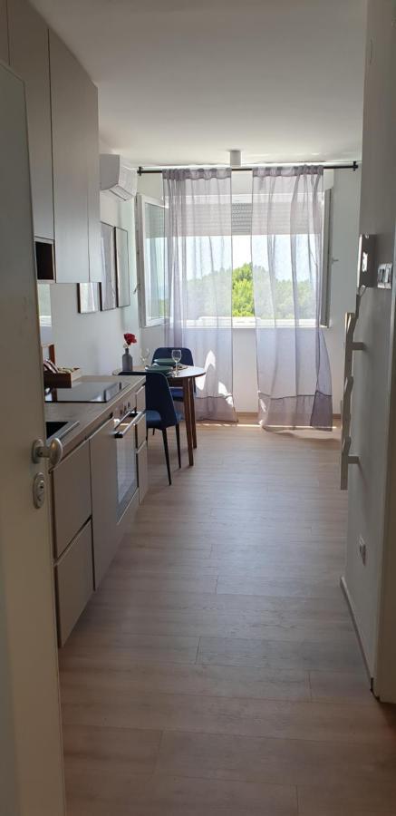 Studio Apartment Hana Pula Extérieur photo